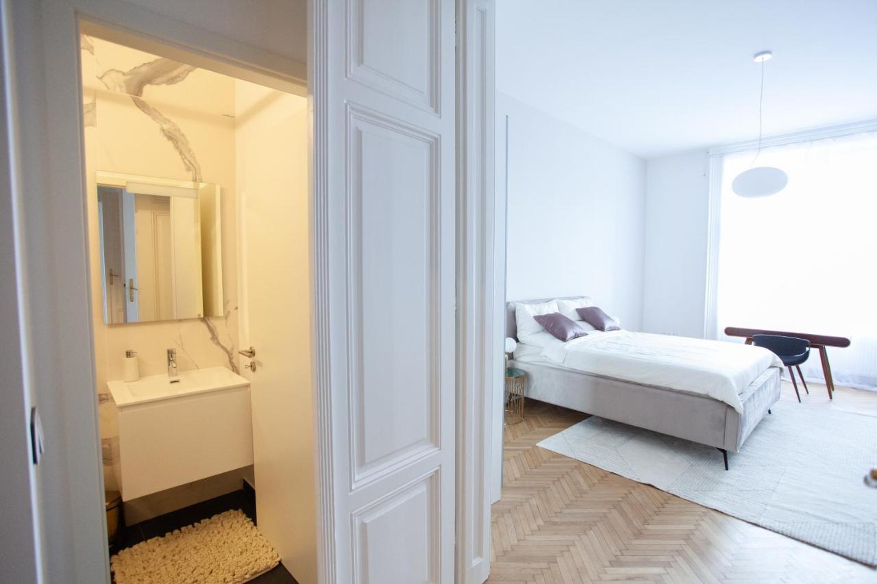 Real Deluxe Next To Danube Διαμέρισμα Βουδαπέστη Εξωτερικό φωτογραφία